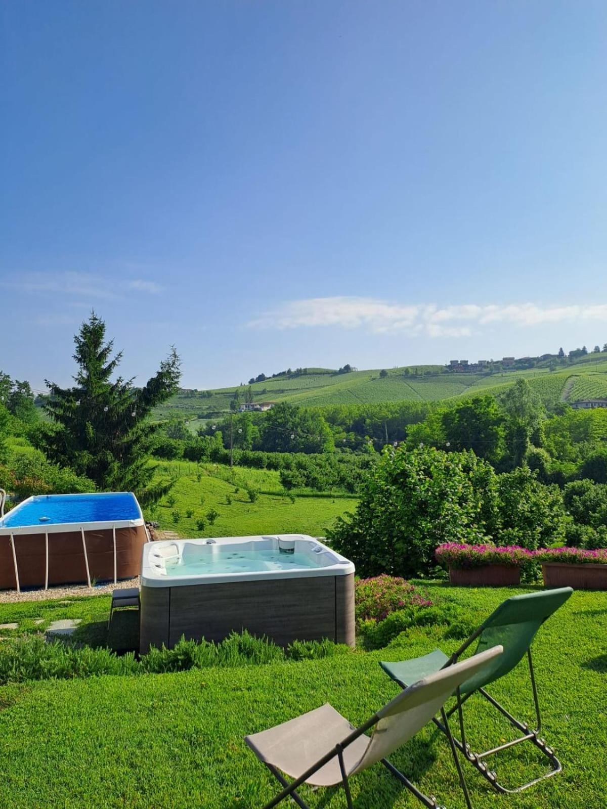 Cascina Bellonuovo Alba  Bagian luar foto